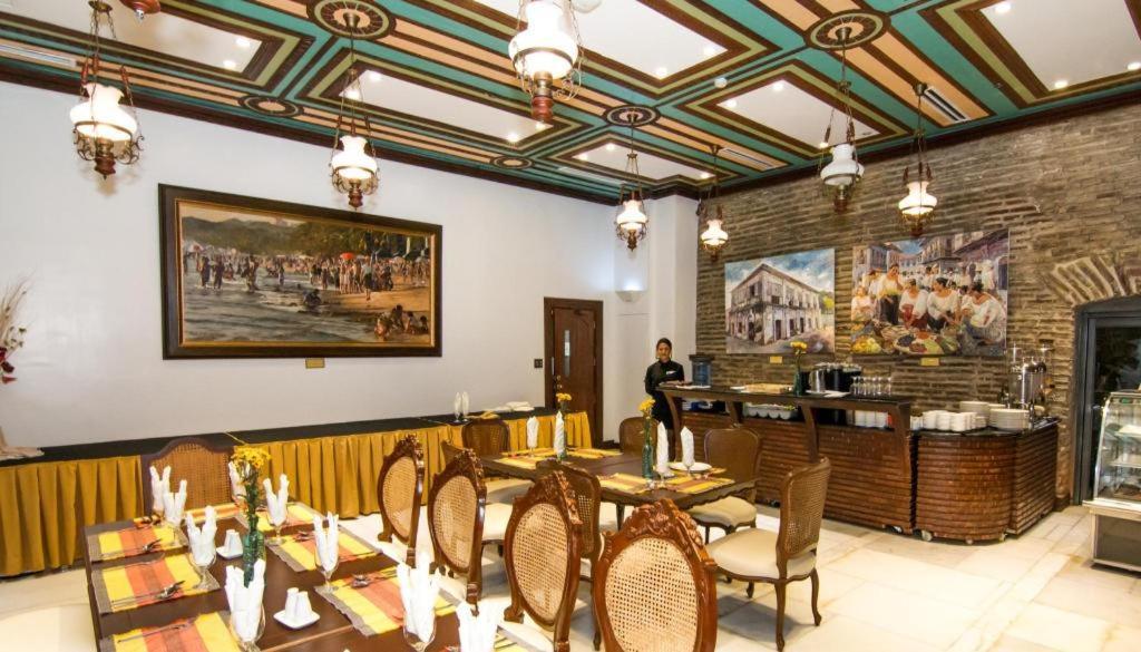 Hotel Luna Vigan Bagian luar foto